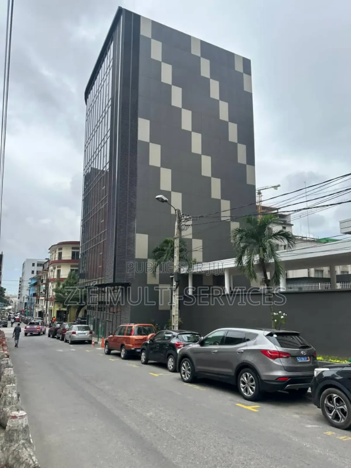 20chbre Blocs d'appartements dans Zié Multi-Service, Le Plateau