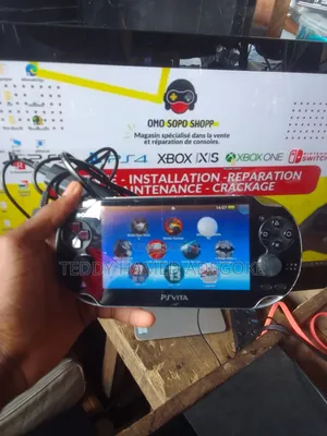 Photo - Ps Vita Craqué Avec 21 Jeux Installer.