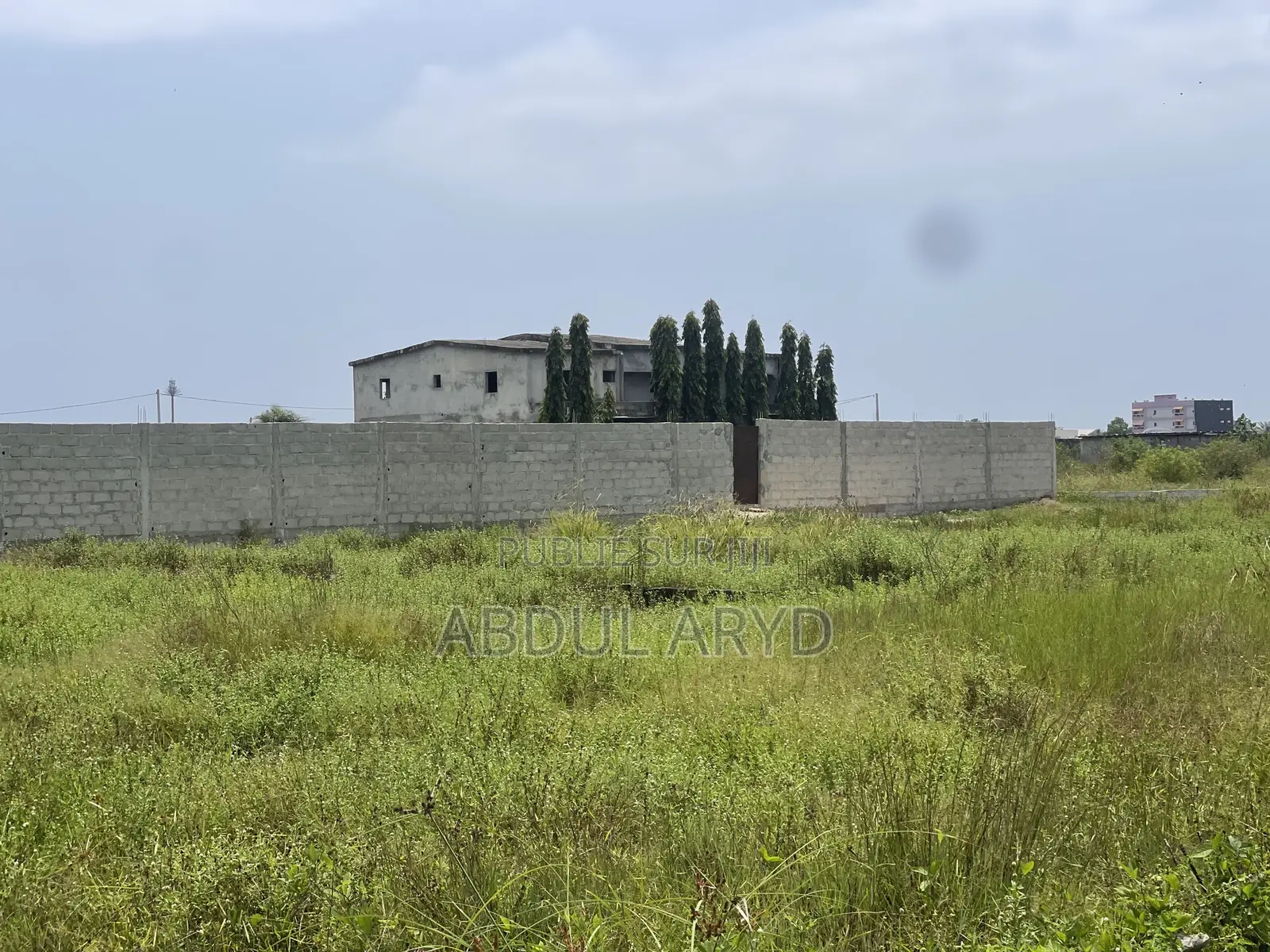 Terrain a Vendre Sur l'Autoroute Bassam