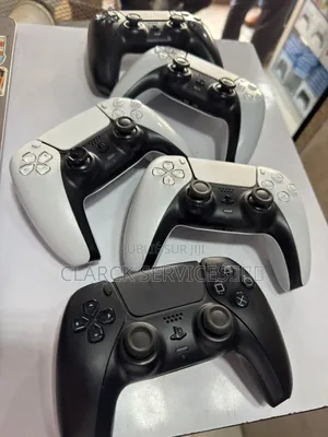 Photo - Manette Ps5 Disponible