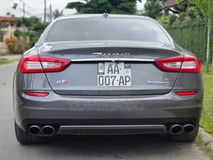 Maserati Quattroporte 2015 Gris