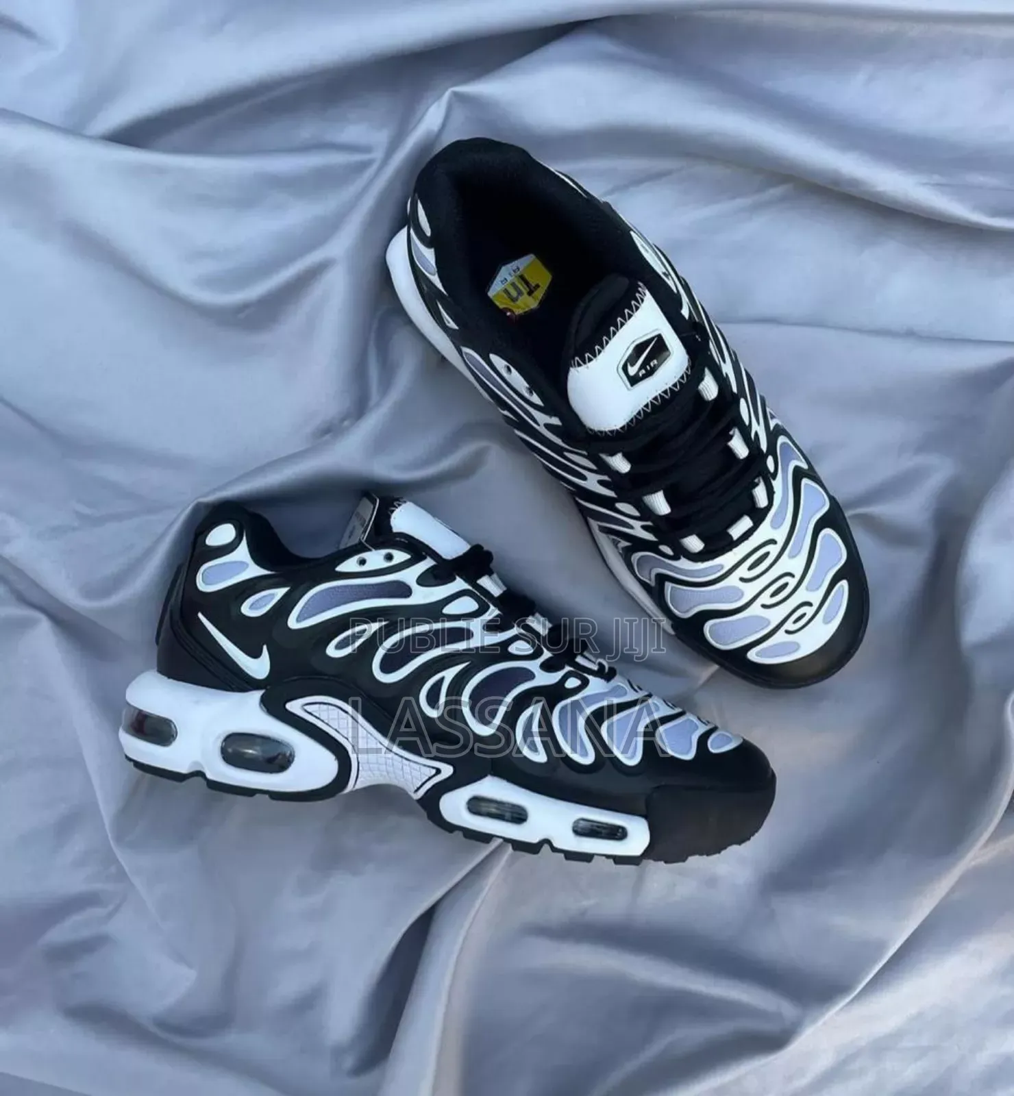 Nike Air Max Plus Drift