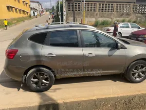 Photo - Nissan Rogue 2009