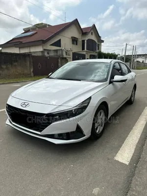 Hyundai Avante 2022 Blanc