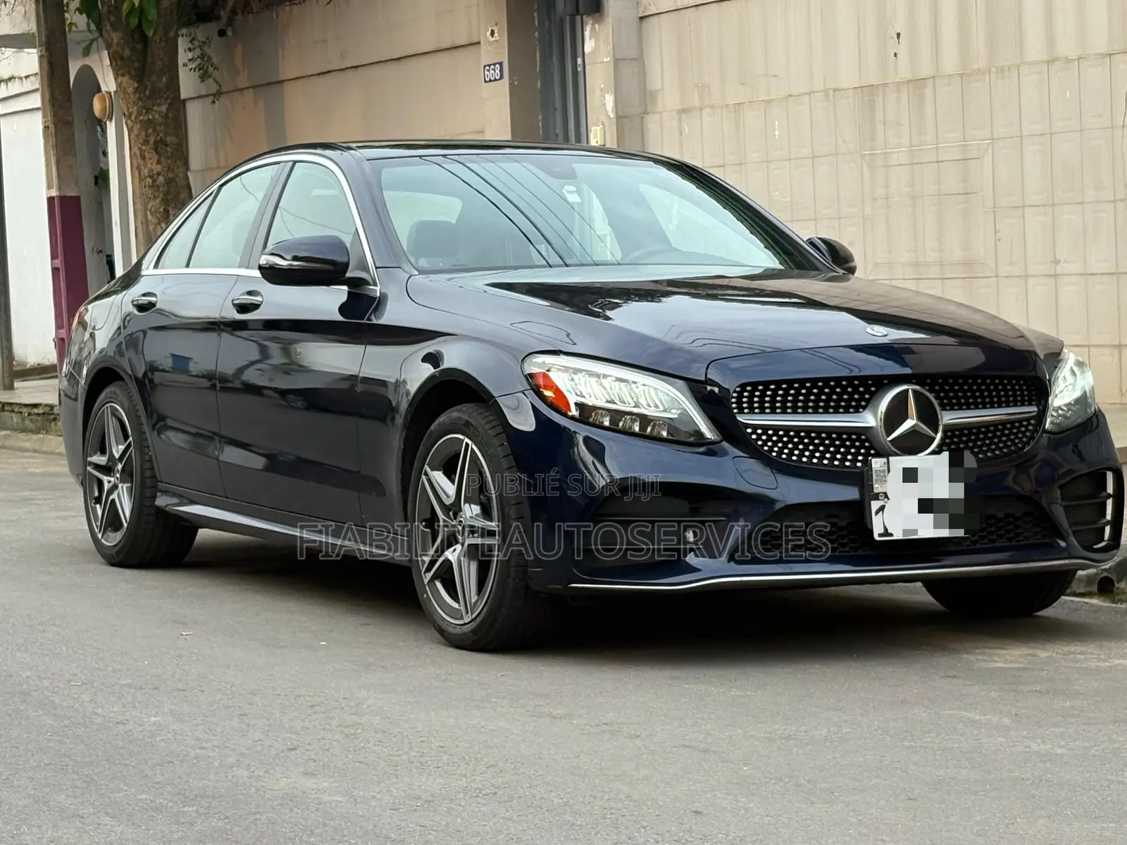 Mercedes-Benz C300 2021 Blue