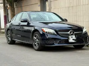 Mercedes-Benz C300 2021 Blue