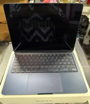 New Apple MacBook Air 2025 M4 13-Inch 16GB Apple M4 SSD 512GB