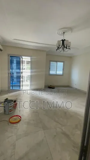 4chbre Appartement dans Tcci Sarl, Cocody à Louer