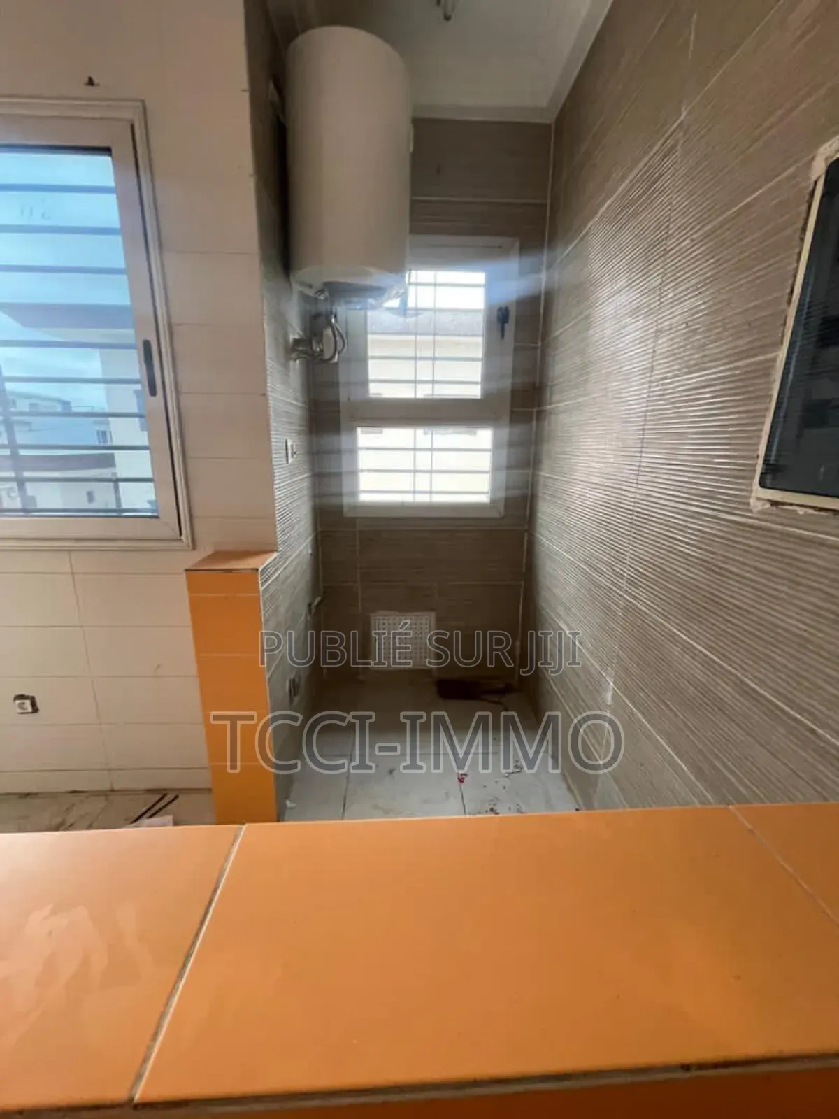 4chbre Appartement dans Tcci Sarl, Cocody à Louer