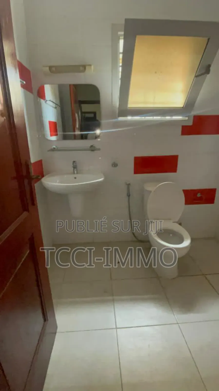 4chbre Appartement dans Tcci Sarl, Cocody à Louer