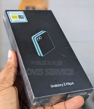 Photo - New Samsung Galaxy Z Flip6 256 GB Bronze