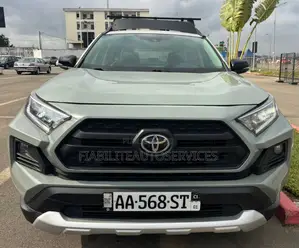 Toyota RAV4 Adventure 2021 Gris