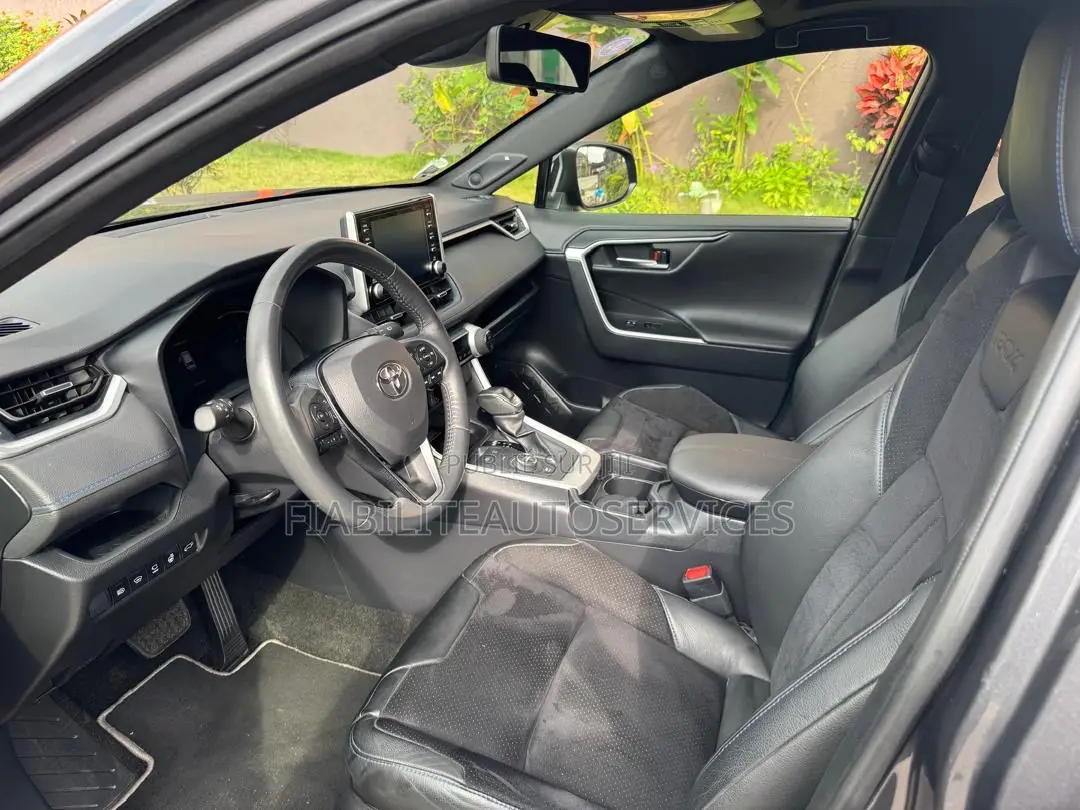 Toyota RAV4 Limited 2022 Gris