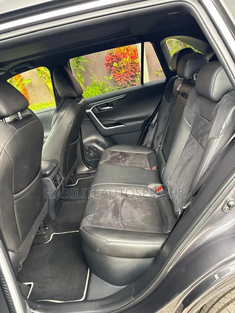 Toyota RAV4 Limited 2022 Gris