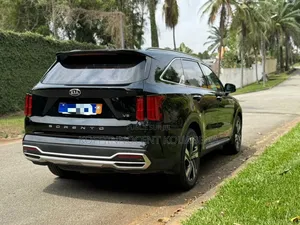 Kia Sorento S 2022 Black