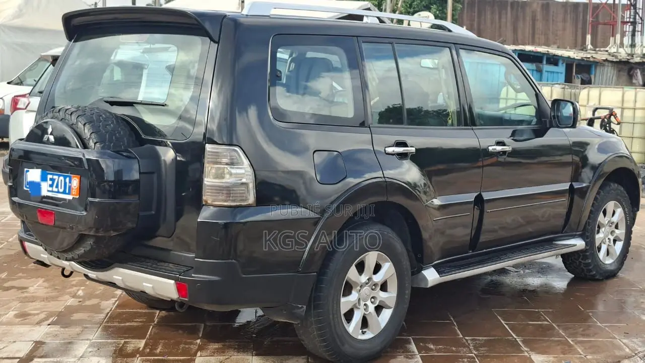 Mitsubishi Pajero 2014 Noir Mat