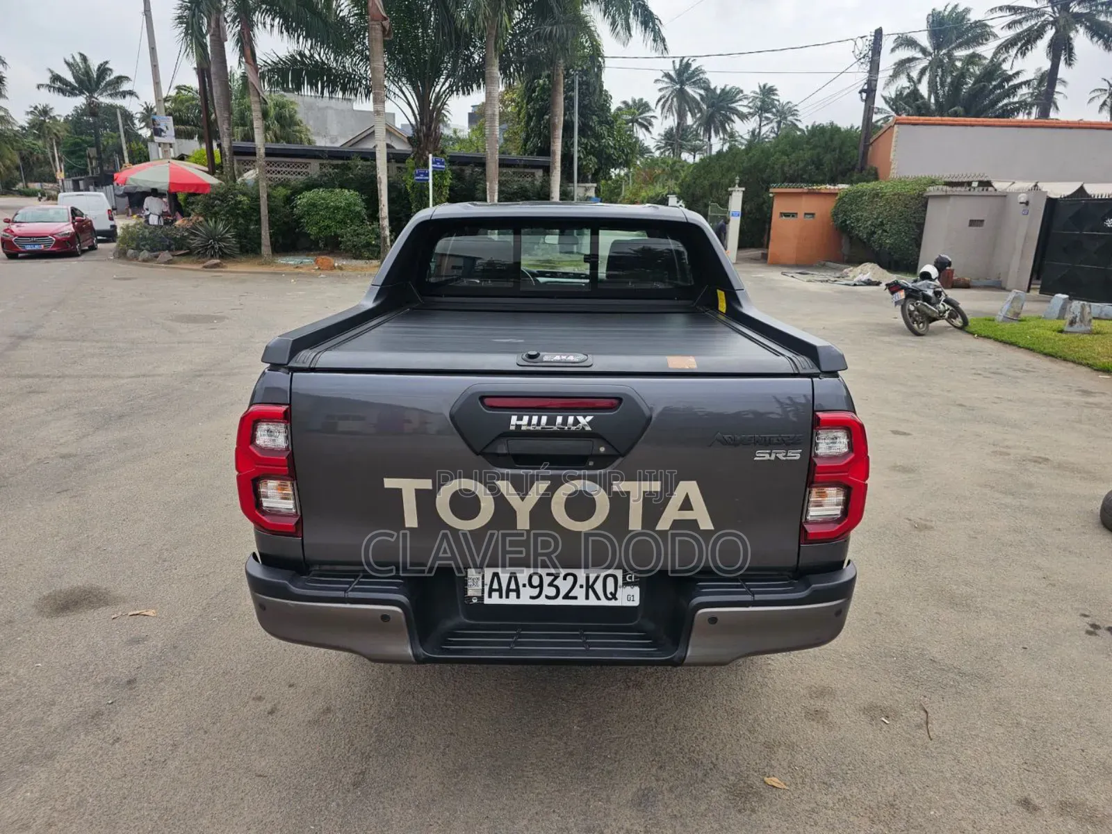 Toyota Hilux 2023 Gris
