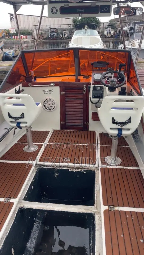 Bateau Plaisance Mer Et Lagune Yamaha 250cv Temps Impeccable