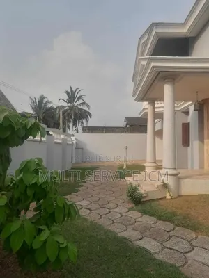 *A Louer* 
Une Villa Duplex Haut Standing De 10 Pièces