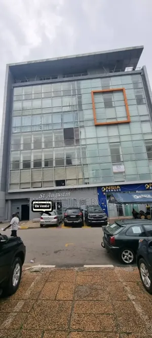 Photo - 20chbre Blocs d'appartements dans Zié Multi-Service, Le Plateau