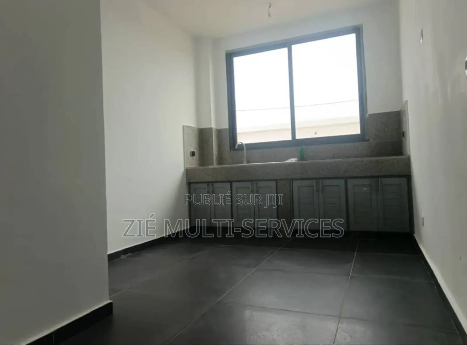 20chbre Blocs d'appartements dans Zié Multi-Service, Le Plateau