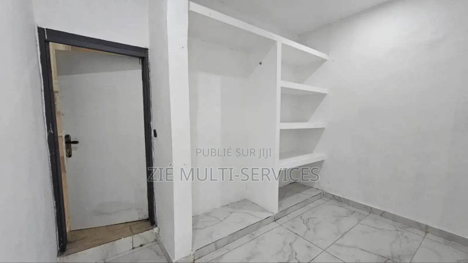 Furnished 20chbre Blocs d'appartements à Vendre