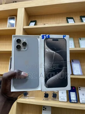 Photo - Apple iPhone 15 Pro Max 256 GB Gris