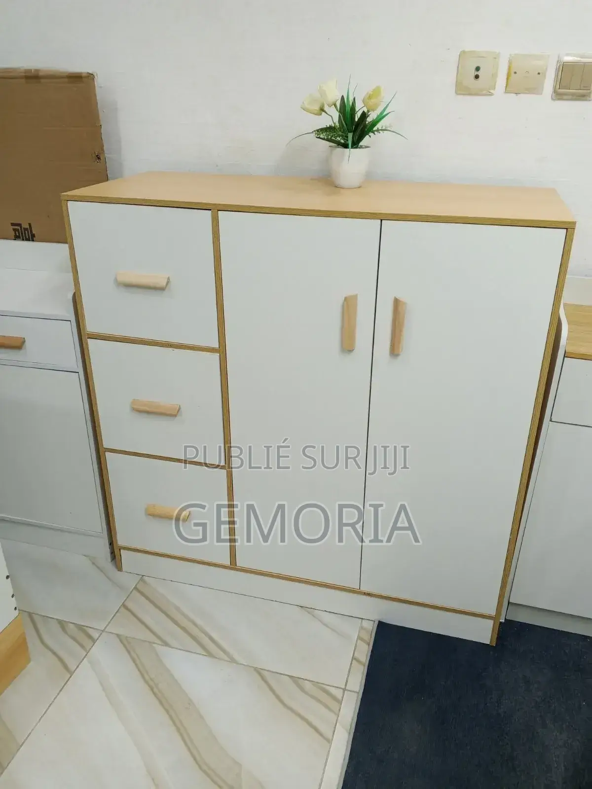 Buffet De Rangement Scandinave – Élégance & Praticité