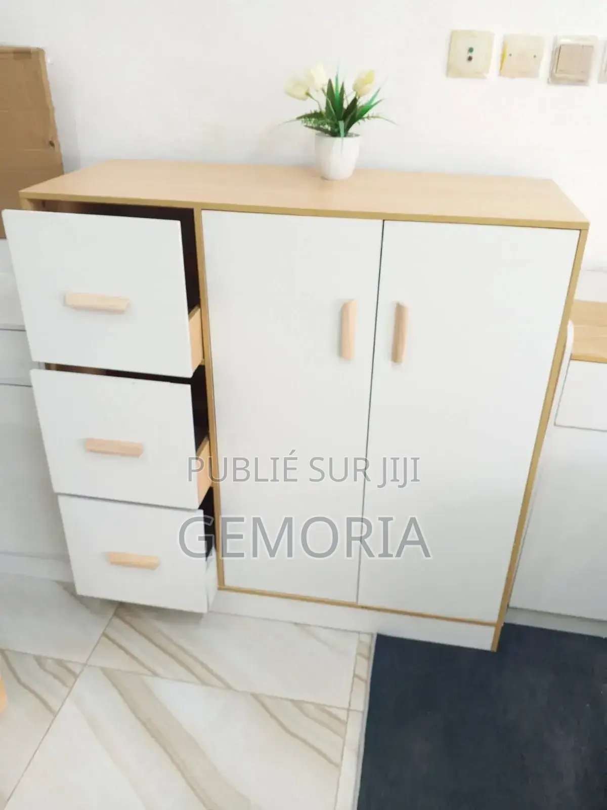 Buffet De Rangement Scandinave – Élégance & Praticité