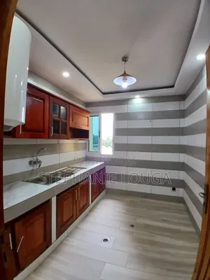 2chbre Appartement dans Mockeyville, Cité, Grand-Bassam à Louer