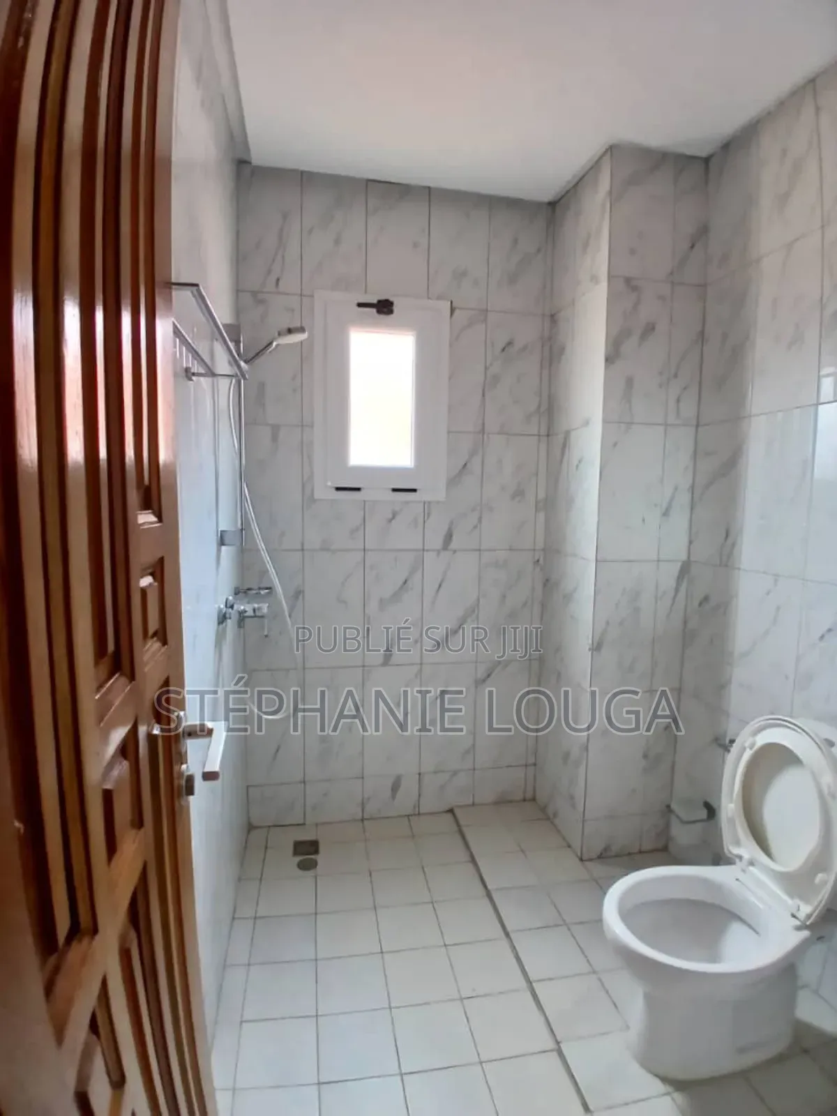 2chbre Appartement dans Mockeyville, Cité, Grand-Bassam à Louer