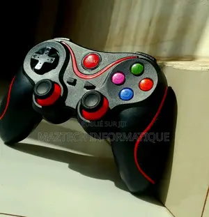 Manette V8