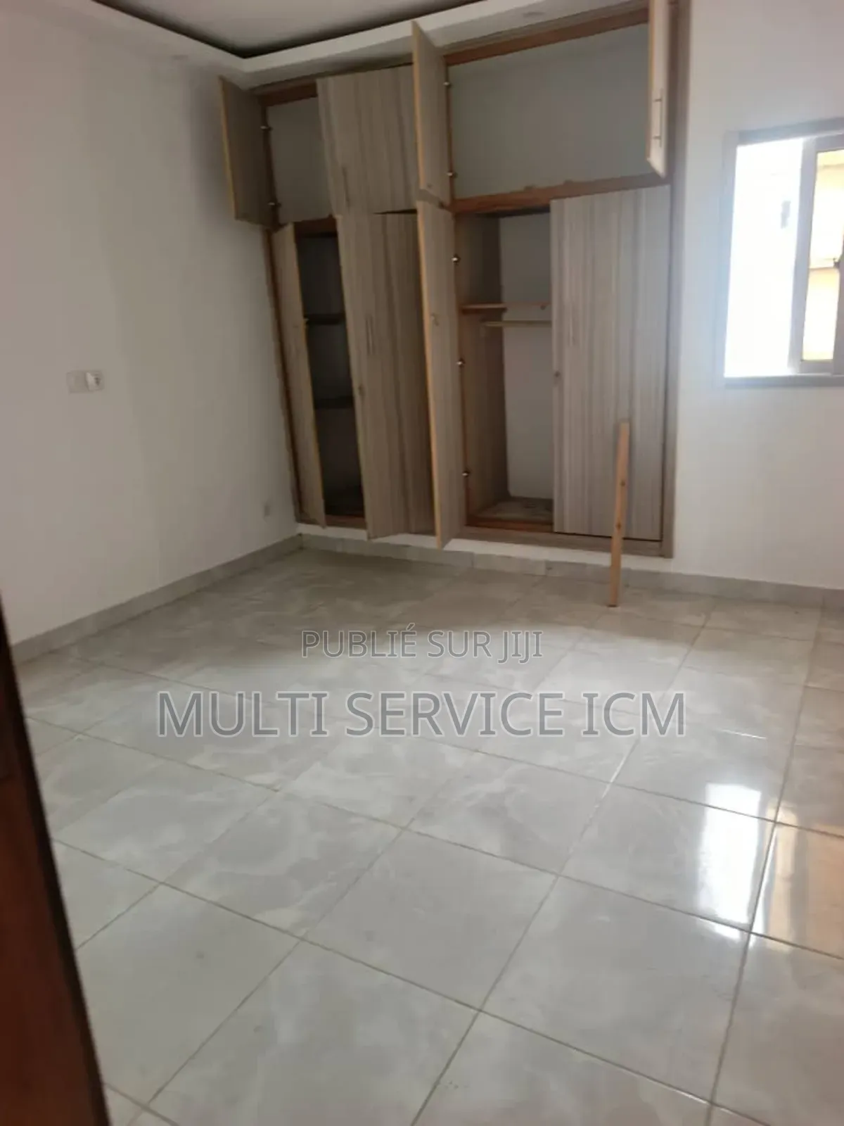 2chbre Blocs d'appartements dans Ismaël Coulibaly, Cocody à Vendre