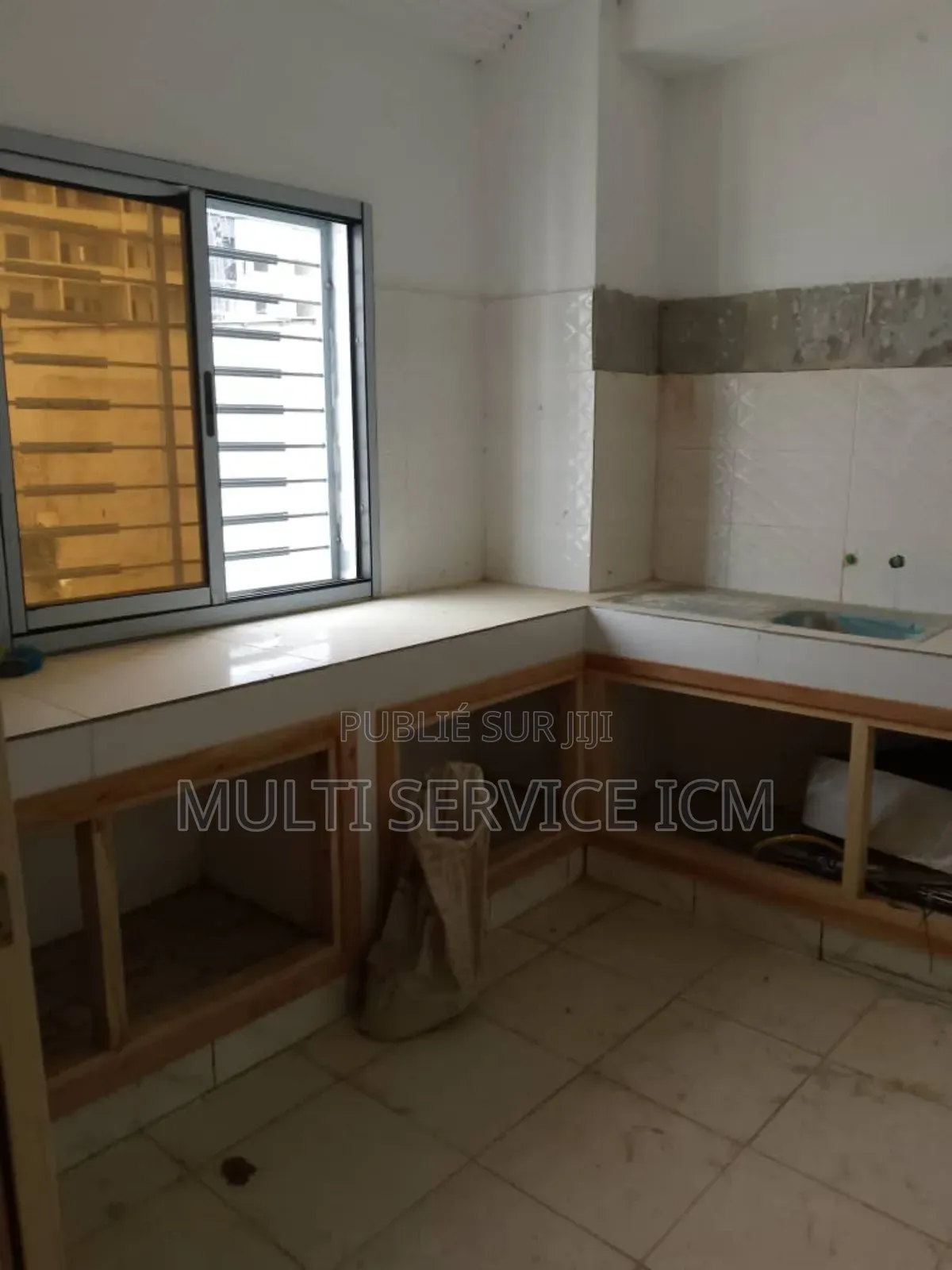 2chbre Appartement dans Ismaël Coulibaly, Cocody à Vendre