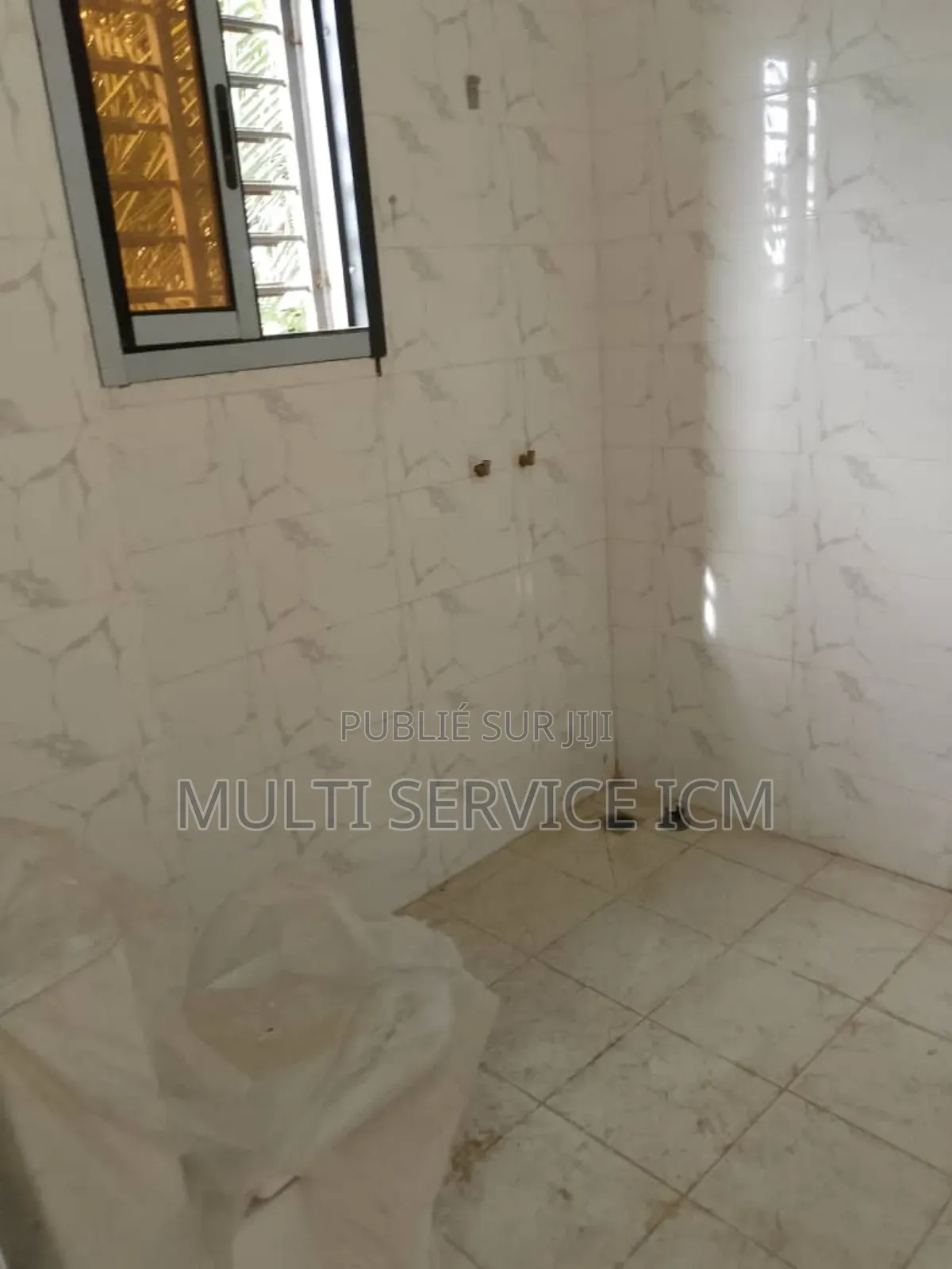 2chbre Appartement dans Ismaël Coulibaly, Cocody à Vendre