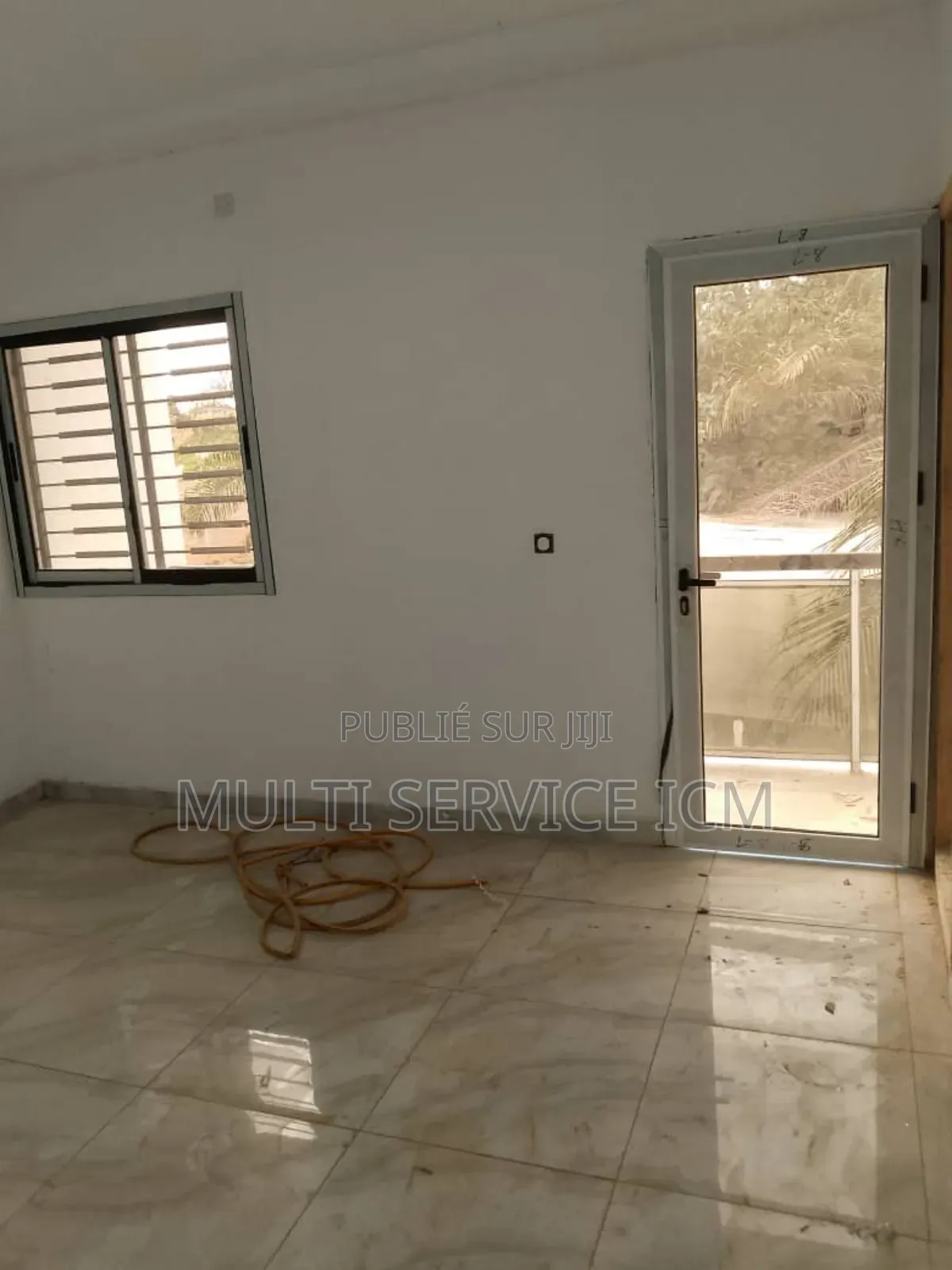 2chbre Appartement dans Ismaël Coulibaly, Cocody à Vendre