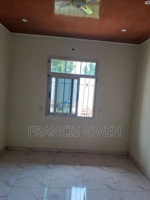 3chbre Villa dans Gweh Francis, Cocody à Louer