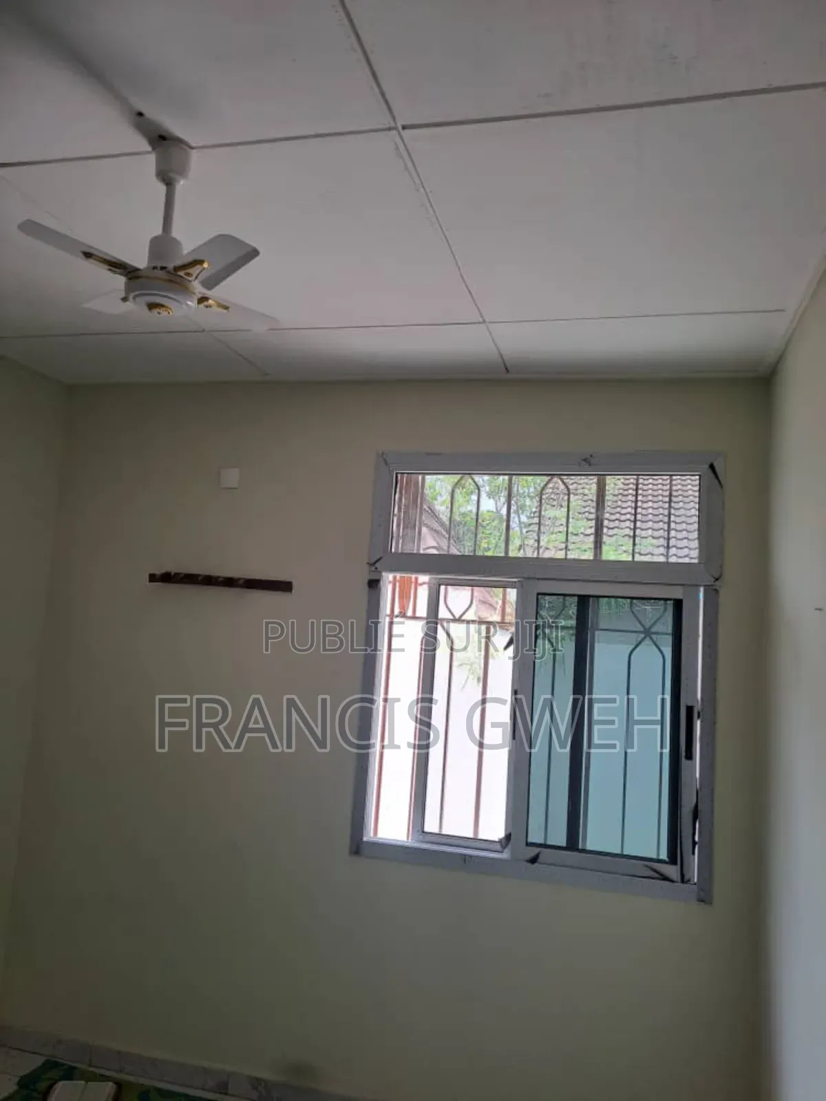 3chbre Villa dans Gweh Francis, Cocody à Louer