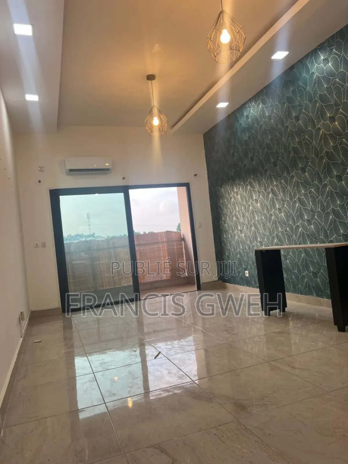 2chbre Appartement dans Francis Gweh, Cocody à Vendre