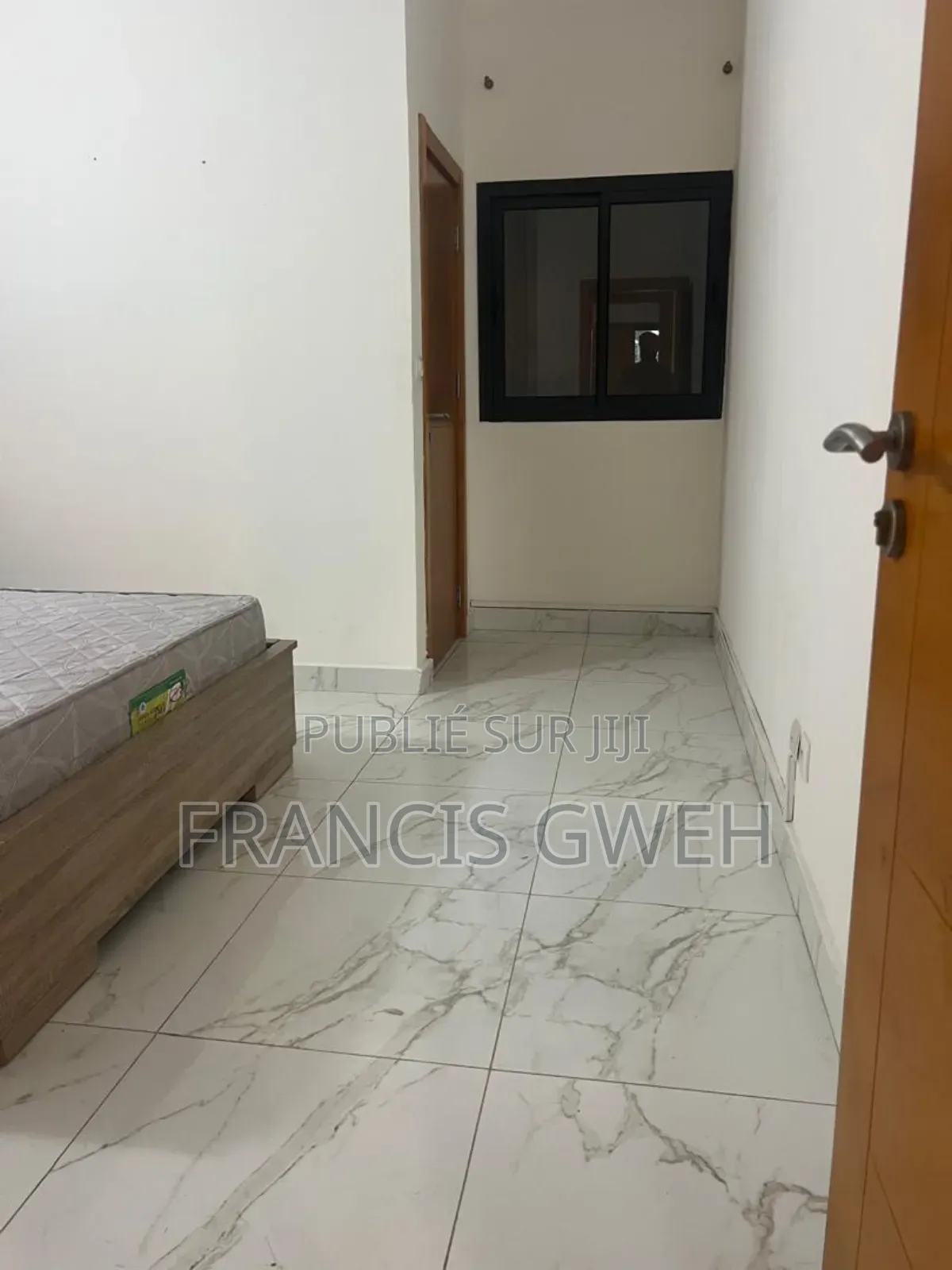 2chbre Appartement dans Francis Gweh, Cocody à Vendre