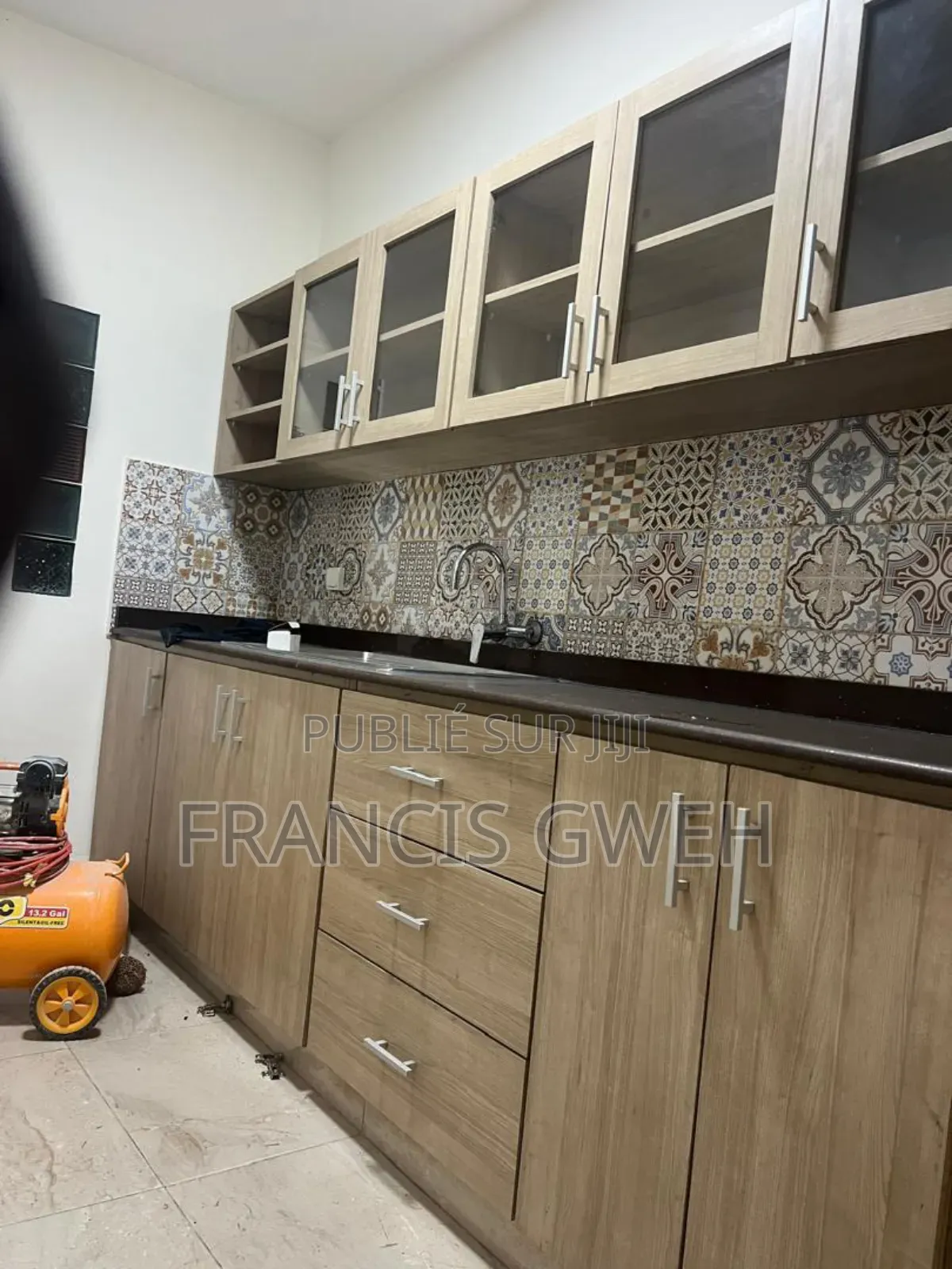 2chbre Appartement dans Francis Gweh, Cocody à Vendre