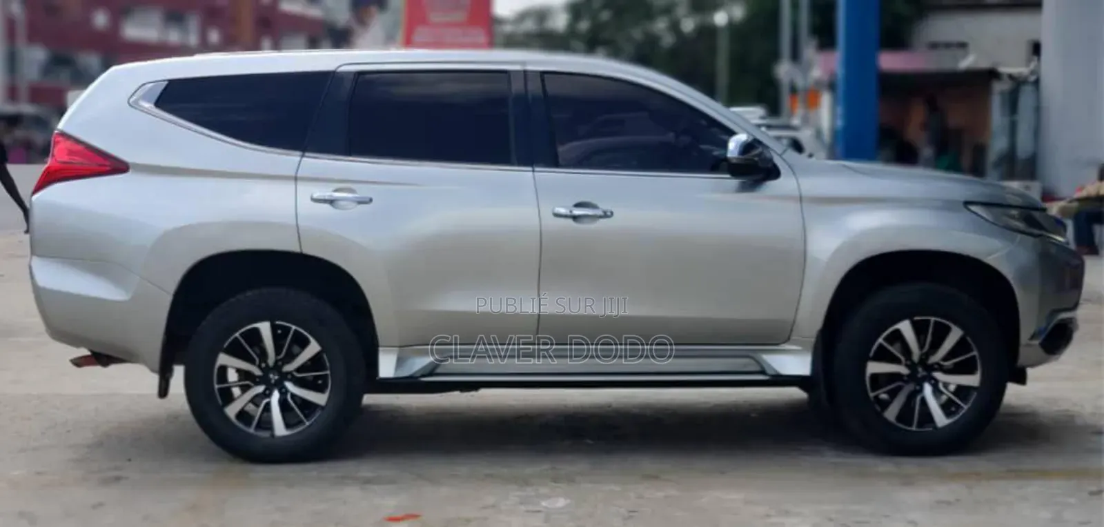 Mitsubishi Pajero Sport 2018 Gris