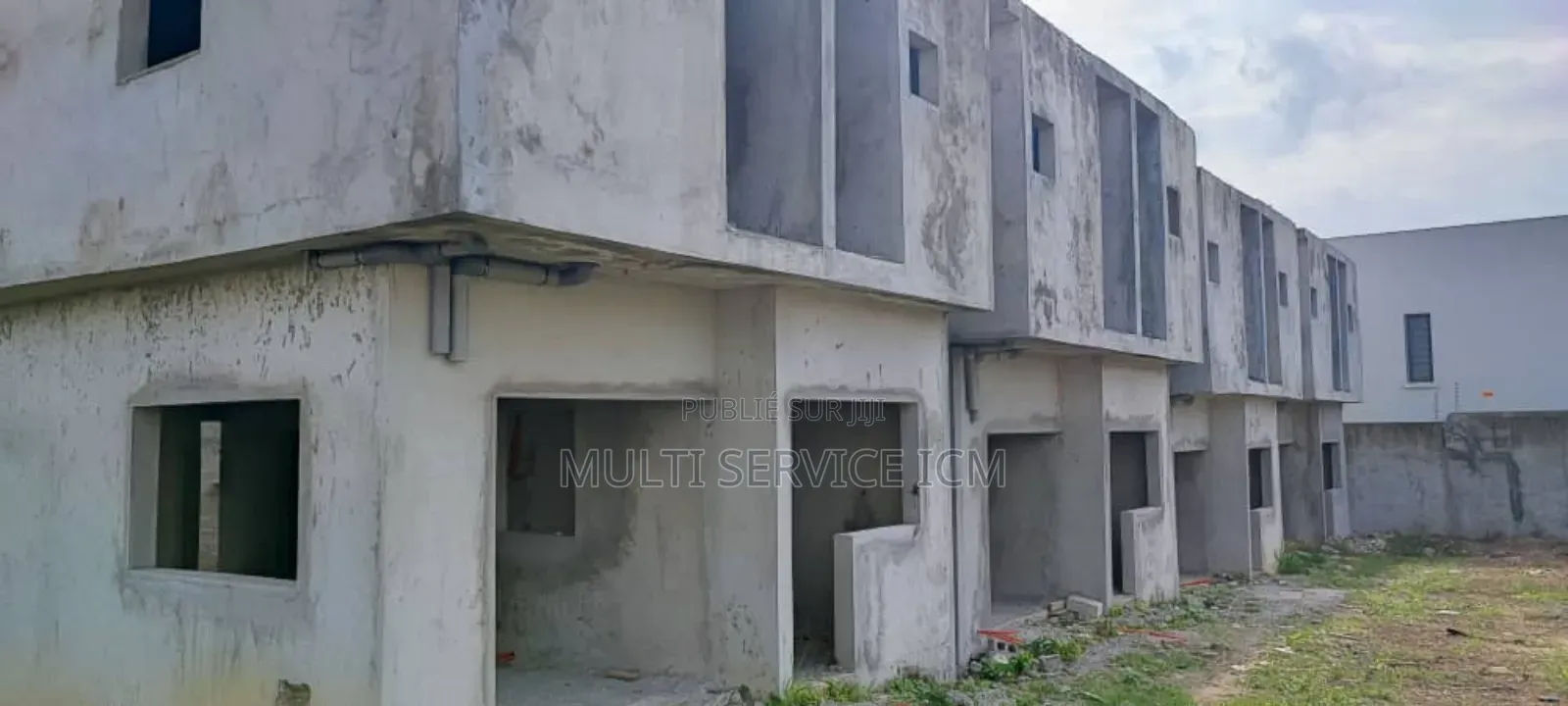 En Vente 4 Villa Duplex De 4pieces Chacune Sur 140m2 Situé À