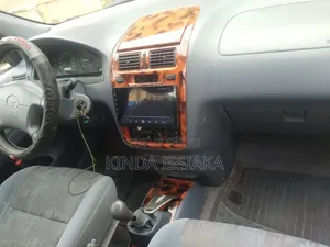 Toyota Picnic 2.2D FWD 2001 Rouge