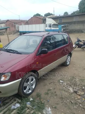 Toyota Picnic 2.2D FWD 2001 Rouge