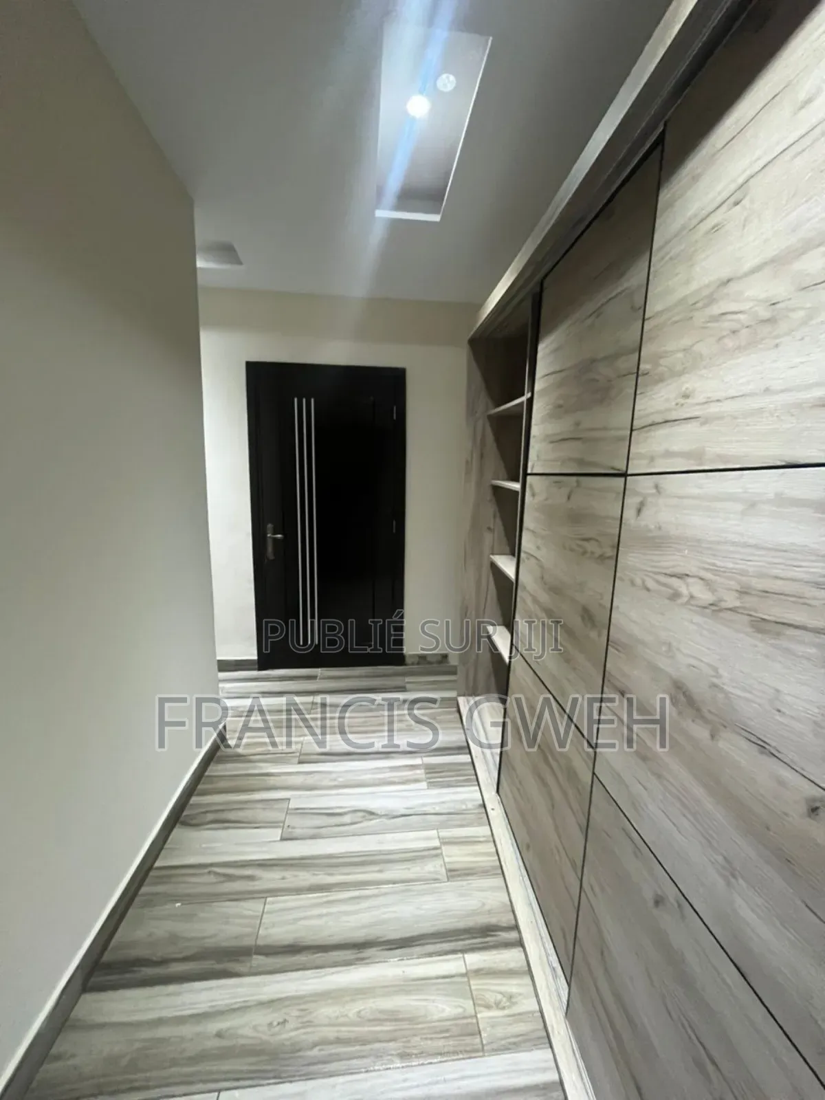 4chbre Duplex dans Francis Gweh, Cocody à Louer