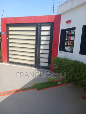 5chbre Duplex dans Francis Gweh, Cocody à Louer