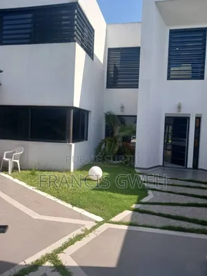 5chbre Duplex dans Francis Gweh, Cocody à Louer