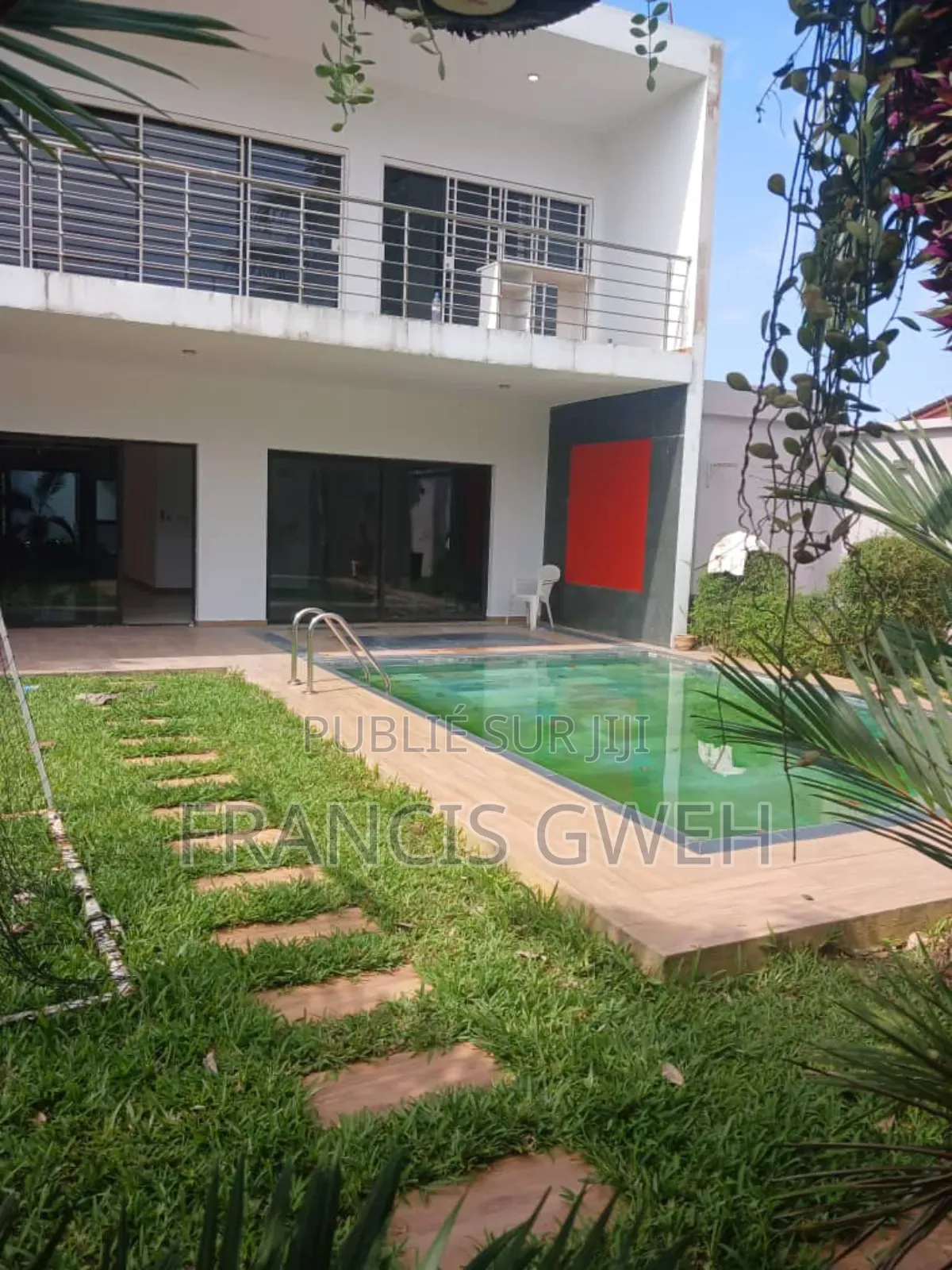 5chbre Duplex dans Francis Gweh, Cocody à Louer