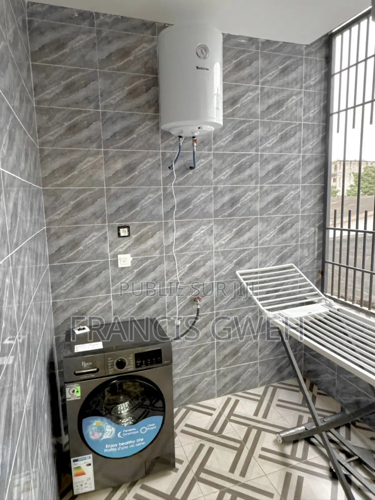 Furnished 2chbre Appartement dans Francis Gweh, Cocody à Louer